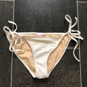 Bikini bottoms
